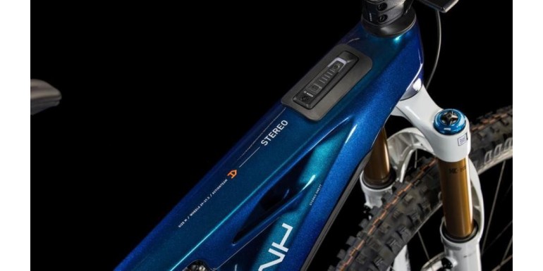 ¿Qué necesitas saber al elegir la Cube ONE77 ACTION TEAM para tus rutas de montaña?