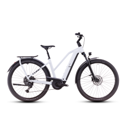 CUBE KATHMANDU HYBRID ONE 800