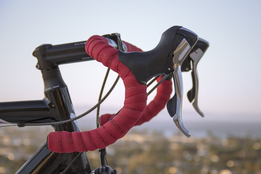 AJUSTES NECESARIOS PARA TU BICICLETA DE CARRETERA EN VALENCIA